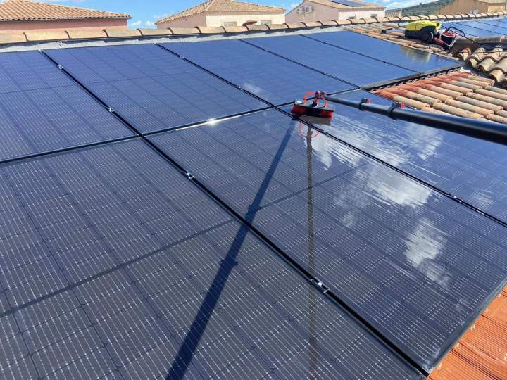 Pose de panneaux photovoltaïques Gigean